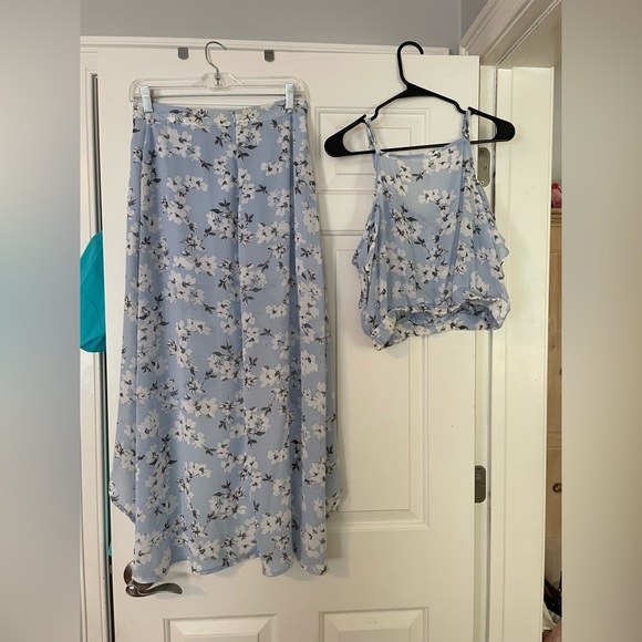 Two piece floral skirt and top set - Picture 4 of 5